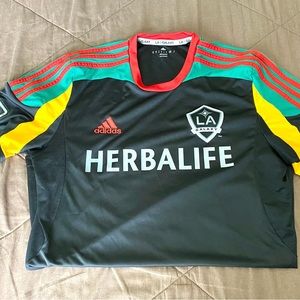 Men’s LA Galaxy soccer jersey size M